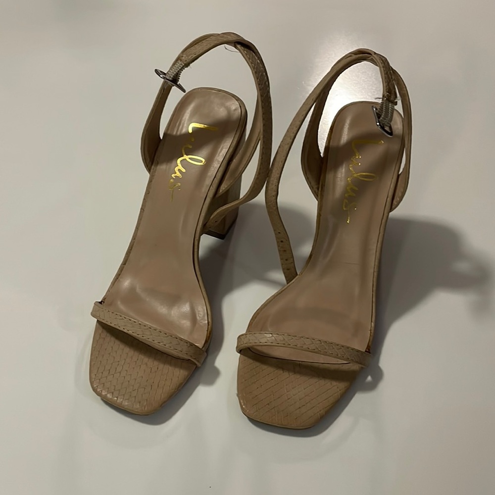 Lulus Cream heels - Size 6